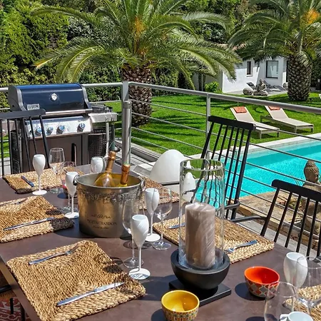 Modern 5 Minutes From Place Des Lices Saint Tropez