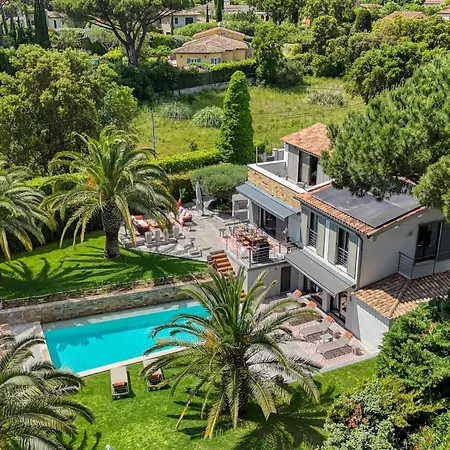 Modern 5 Minutes From Place Des Lices Vila